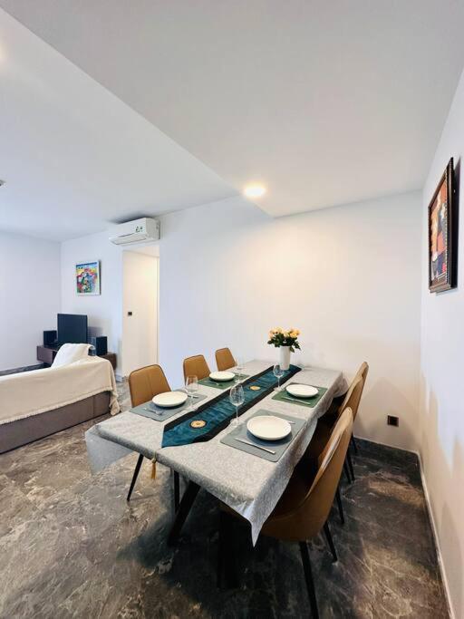 D1Mension 3Br Luxury Condo City Center In Dist 1 Ho Şi Min Dış mekan fotoğraf