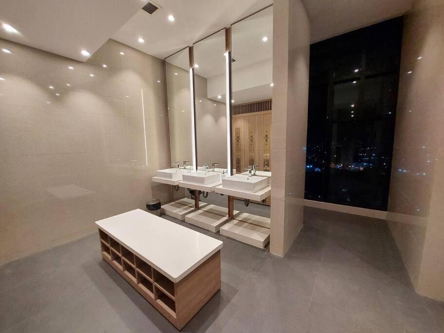 D1Mension 3Br Luxury Condo City Center In Dist 1 Ho Şi Min Dış mekan fotoğraf